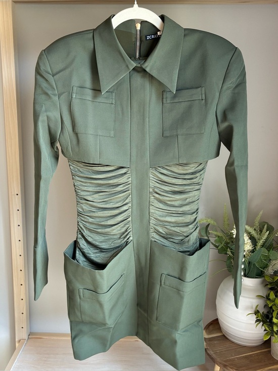 Zcrave Dresses & Skirts - ZCRAVE Guggen Mini Dress Army Green Ruched Fitted Collared Long Sleeve Sz Small